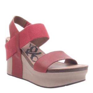 OTBT Wedge Sandal Bushnell in Black Jute, irresident Bronze.(Red Sold out)